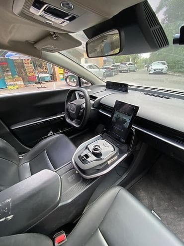 baic ec3: Toyota bZ3: 2023 г., Робот, Электромобиль, Седан — 4