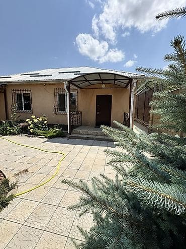 Үйлөрдү сатуу: 🏡 Дом мечты у подножия гор — место, где хочется жить! В продаже — 1