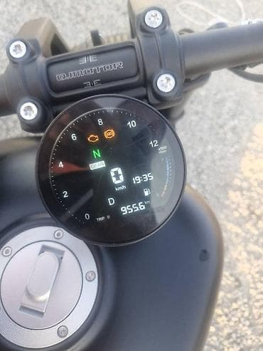 електро мото: Мотоцикл QJMotor (сороковая серия V‑Twin) — современный power‑cruiser — 5