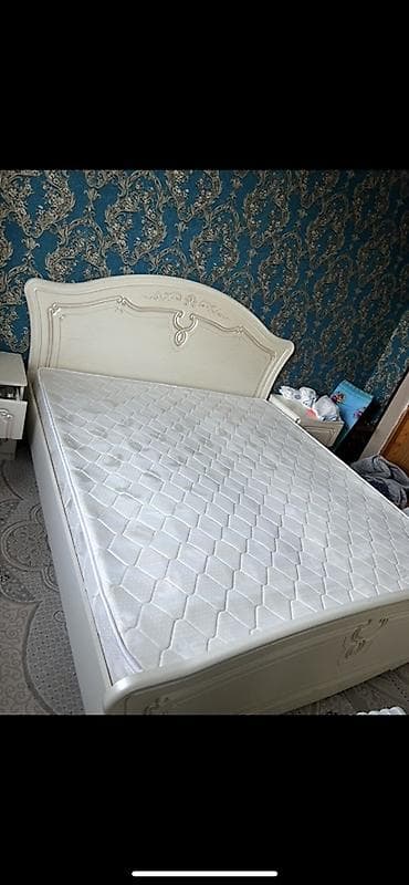 мебель кроват: Двуспальная кровать, С матрасом, длина - 200 см — 1