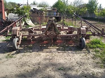 Продаю сеялку супн6.сеит хорошо без просевов.вторая на запчасти отдам