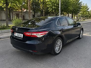 Транспорт: Toyota Camry: 2018 г., 2.5 л, Автомат, Бензин, Седан — 3