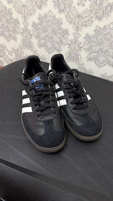 обувь больших размеров бишкек: Мужские кроссовки, 42, Adidas, Б/у, цвет - Черный — 2