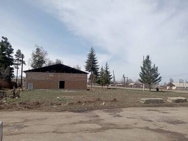 продаю дом дордой 1: Продается просторное промышленное здание из кирпича. Объект имеет — 2