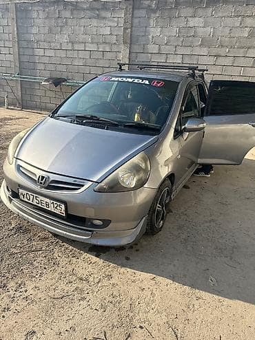 jazz 2008: Honda Fit: 2005 г., 1.3 л, Автомат, Хэтчбэк — 2
