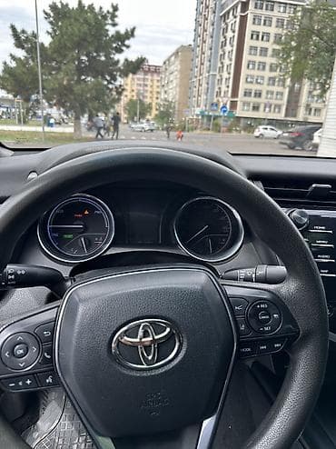 Унаа: Toyota Camry: 2020 г., 2.5 л, Автомат, Гибрид — 7