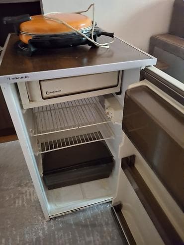 arctic mx4: Продаю б/у холодильник и вафельницу электрическую б/у.Цена договорная — 2