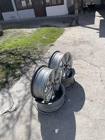 Литые Диски R 16 Комплект, отверстий - 5 at lalafo.kg Литые Диски R 16 Комплект, отверстий - 5