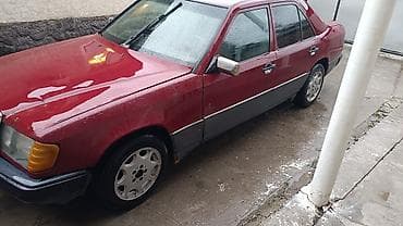 Mercedes-Benz W124: 1988 г., Седан — 2