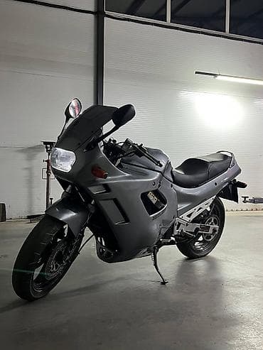 Транспорт: Классический мотоцикл Suzuki, 750 куб. см, Бензин, Взрослый, Б/у — 1