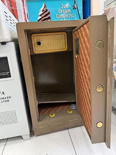 пласмасовые ящики: Сейф металлический с электронным замком - Тип: напольный сейф из — 2