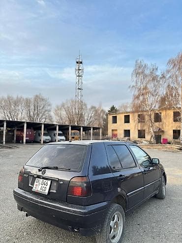 Продажа авто: Volkswagen Golf: 1996 г., 1.8 л, Механика, Бензин, Хэтчбэк — 3