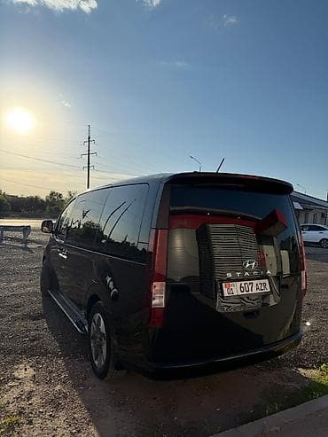 бар авто: Hyundai Staria: 2023 г., 3.5 л, Автомат, Газ, Вэн/Минивэн — 5