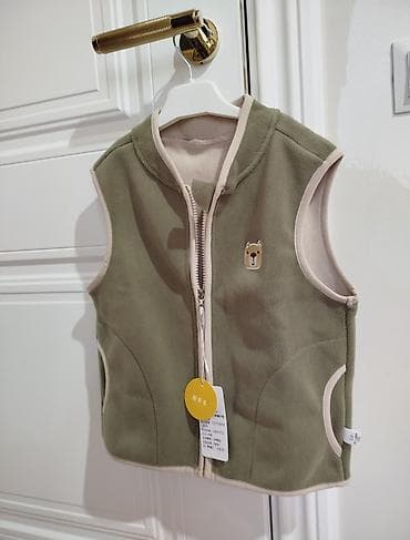 Другие детские вещи: Те самые жилетки 🥰 на 4-5лет классного качество 650сом 2шт — 2