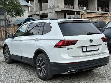 Volkswagen Tiguan: 2019 г., 2 л, Автомат, Бензин, Кроссовер — 7