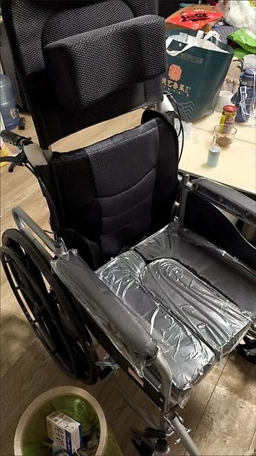 Корректоры осанки: Инвалидная коляска с высокой спинкой и подголовником - Тип: ручная — 1