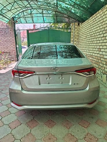 coroll: Toyota Corolla: 2024 г., 1.8 л, Вариатор, Гибрид, Седан — 5
