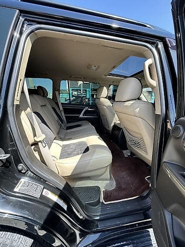 5 11: Toyota Land Cruiser 200, черный кузов, внедорожник 5‑дверный — 5