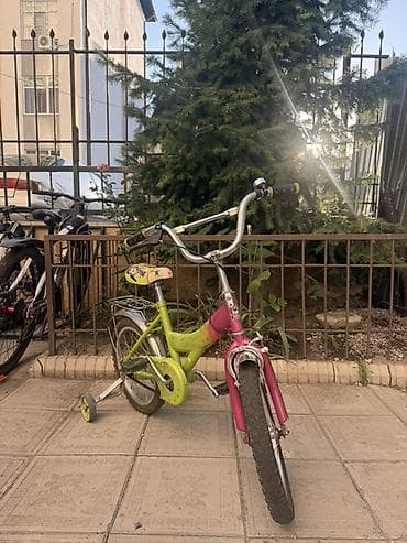 Велосипеды: Детский велосипед, 2-колесный, 4 - 6 лет, Для девочки, Б/у — 2