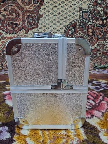 Прокат одежды: Бьюти кейс для косметики, можно и для бижутерии б/у в хорошем — 2