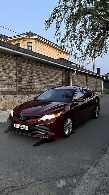 россрочка: Toyota Camry: 2018 г., 2.5 л, Автомат, Бензин, Седан — 1
