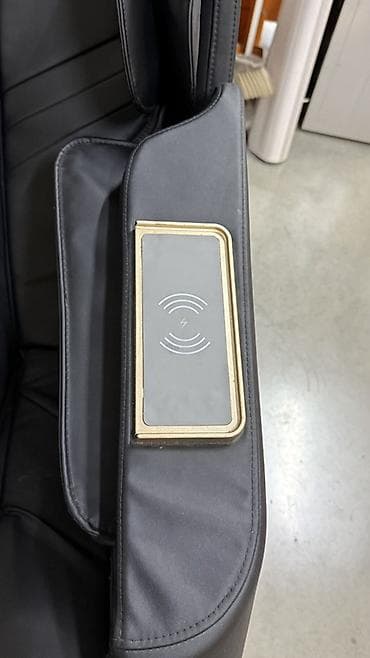 офисный кресло б у: Массажное кресло, цвет - Черный — 6