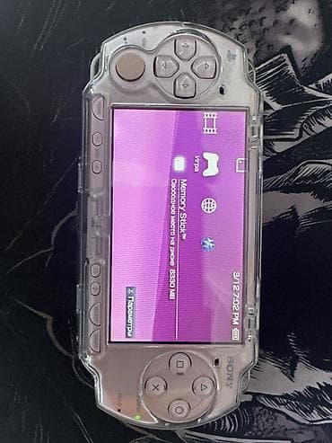 Игровая консоль Sony PSP (серия 2000) Прошитая, розового цвета. Для at lalafo.kg Игровая консоль Sony PSP (серия 2000) Прошитая, розового цвета. Для