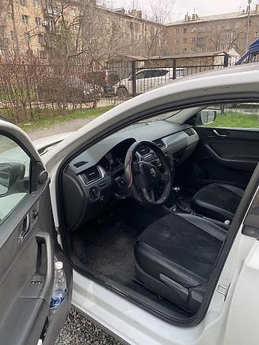 skoda rapid: Skoda Rapid: 2017 г., 1.6 л, Автомат, Бензин, Седан — 7