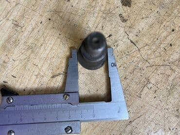 съемник для подшипников: Болт натяжителя с неизвестного японского автомобиля Болт натяжителя — 2