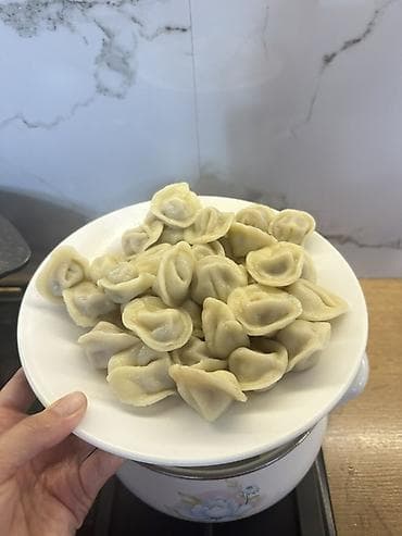 Домашние пельмени ручной лепки - Формуем вручную: ровные кружочки