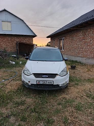 Унаа сатуу: Ford Galaxy: 2014 г., 2 л, Кол менен иштөөчү, Дизель, Вэн/Минивэн — 4