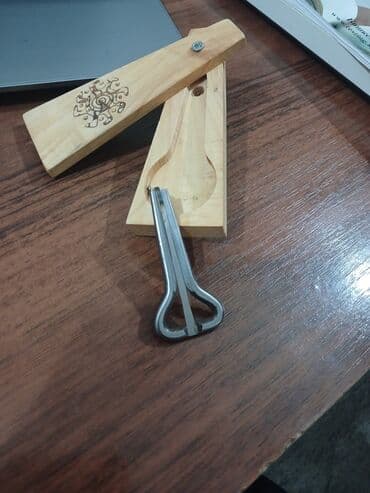 Барабаны: Продаётся темир ооз комуз. В деревянном футляре. Почти абсолютно — 2