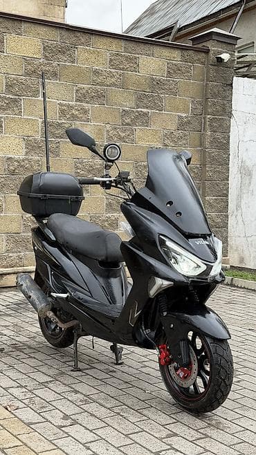 скутерлер ош: Макси-скутер Yamaha, 150 куб. см, Бензин, Б/у — 3