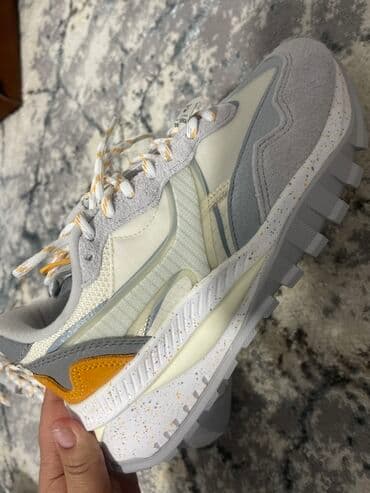 Кроссовки lining оригиналы 36размера (2 модели) 3500 каждая 1)