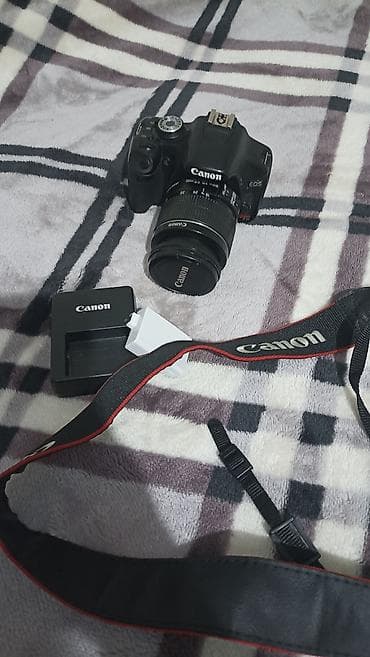 Продаю фотоаппарат Canon 500d 18-55mm в норм состоянии В комплект
