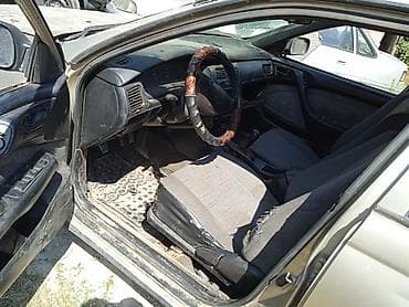 королла 1 6: Toyota Carina E: 1993 г., 1.6 л, Механика, Бензин, Седан — 3