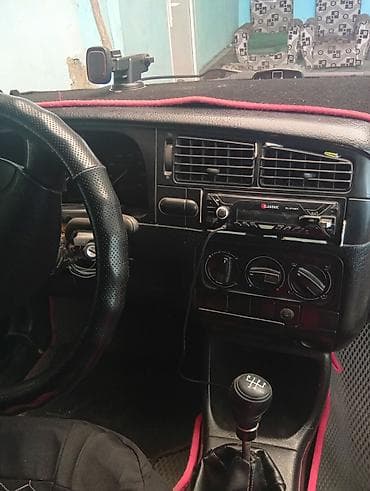 Транспорт: Volkswagen Golf: 1993 г., 1.8 л, Кол менен иштөөчү, Бензин, Седан — 10