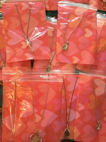 свадебные платья для покрытых: Цепочки с подвесками — 3