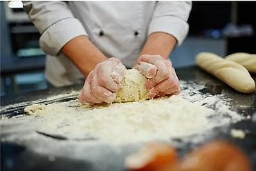 ищу сиделку для пожилого человека: Требуется Повар : Мучной цех, Национальная кухня, Менее года опыта — 2