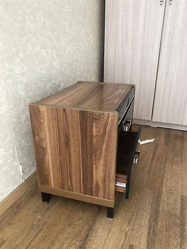 узкие прикроватные тумбочки ширина 20: Прикроватная тумба, Без зеркала, цвет - Черный, ЛДСП — 2