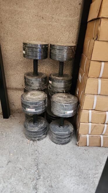 гантели для начинающих дома: Набор гантелей для силовых тренировок, состоящий из двух штук. Каждая — 1