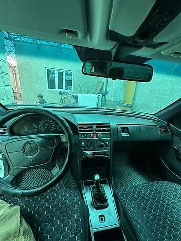 outback 2018: Mercedes-Benz C-Class: 1993 г., 2.2 л, Механика, Бензин, Седан — 5