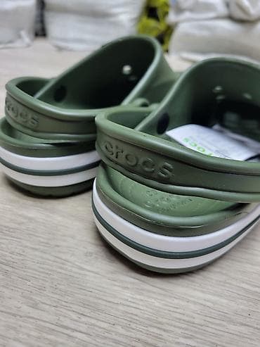 свитера с оленями парные: Сабо, 42, Crocs, Новый, цвет - Зеленый — 4