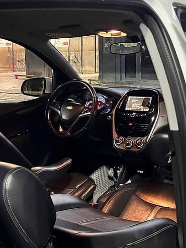 Chevrolet Spark: 2019 г., 1 л, Автомат, Бензин, Хэтчбэк — 4