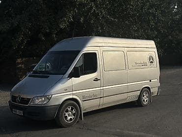 Mercedes‑Benz Sprinter (длинная база, высокий кузов) — легкий