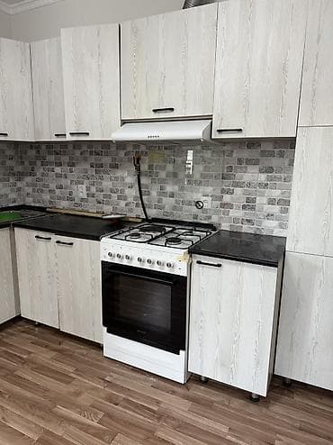 требуется парикмахер: 70 м², 2 комнаты, Евроремонт, Кондиционер — 5