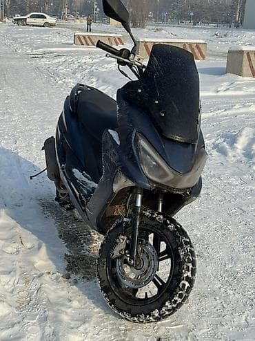 мопед maxi: Макси-скутер 150 куб. см, Бензин, Б/у — 1