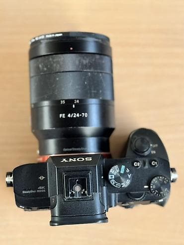 камера видио: Полнокадровая беззеркальная камера Sony α7 III с объективом Zeiss — 5