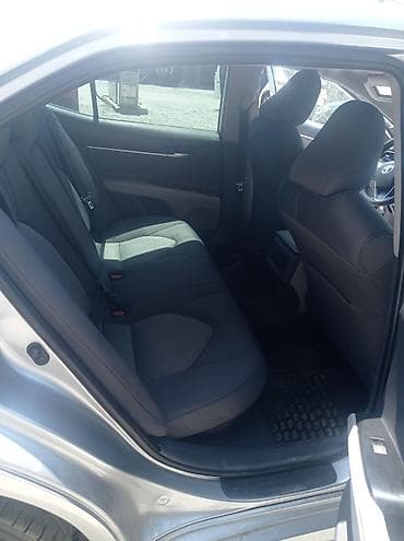 camry hibrid: Toyota Camry Hybrid, серебристый седан. Основные особенности: - — 3