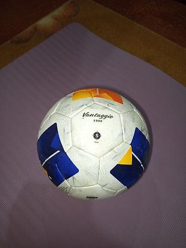 Футбольный мяч Molten Vantaggio 5000 - Размер: 5 (официальный at lalafo.kg Футбольный мяч Molten Vantaggio 5000 - Размер: 5 (официальный